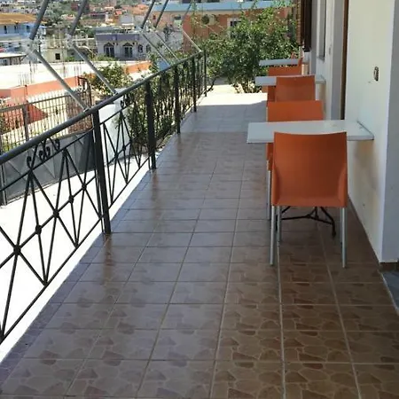 Alojamento de Acomodação e Pequeno-almoço Vila Center *
